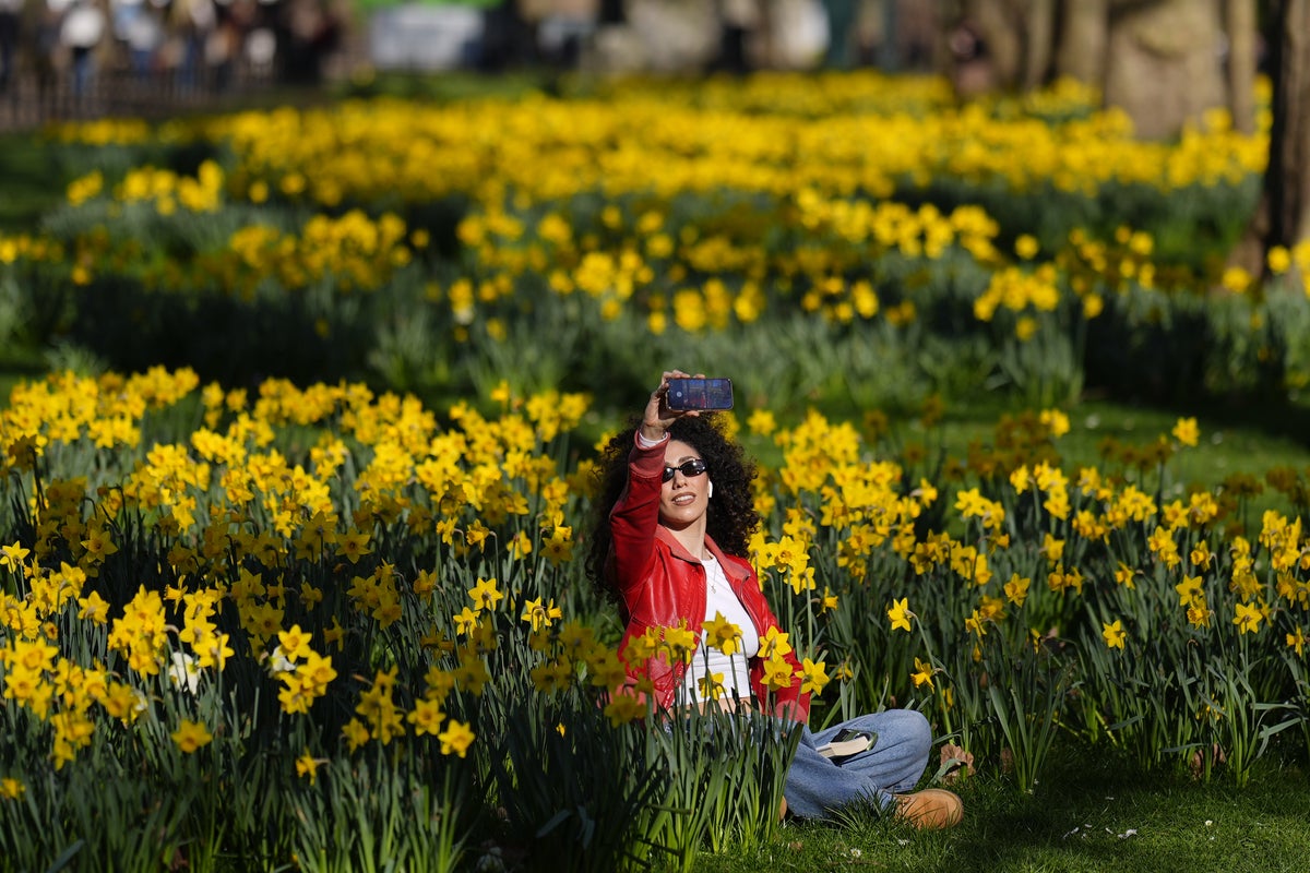 UK to be hotter than Barcelona this week with highs of 18C predicted